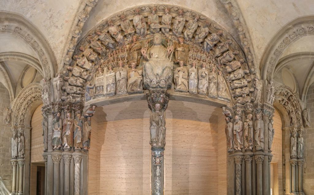 PORTICO-DE-LA-GLORIA-SANTIAGO